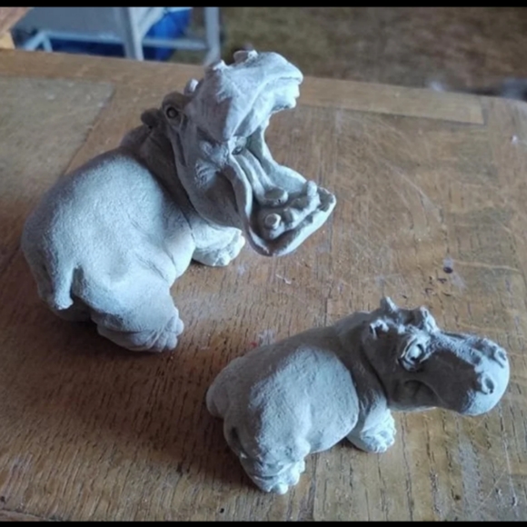 Set of House Hippos ( unpainted) - Picture 1 of 1